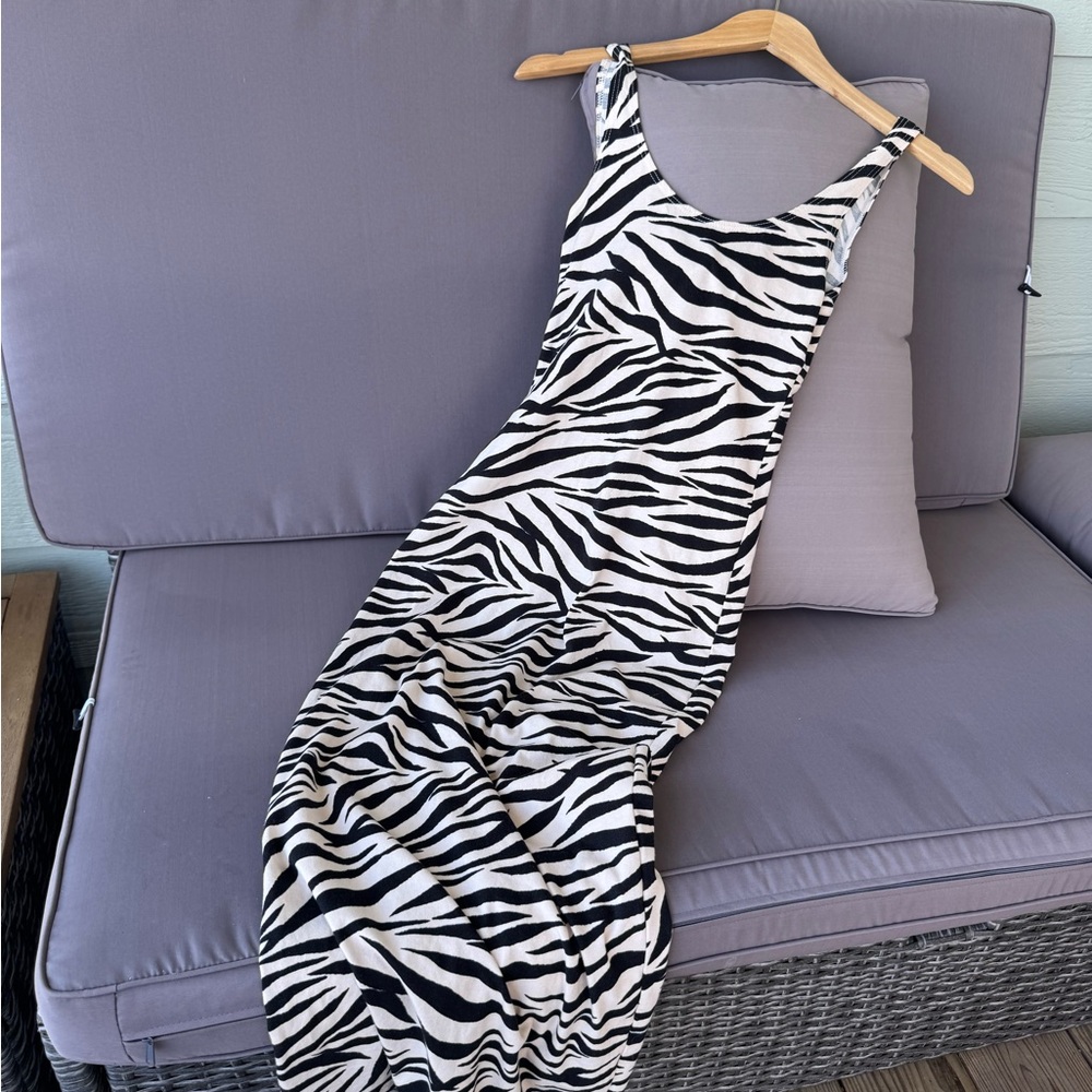NWOT Zebra Print Sleeveless Maxi Dress